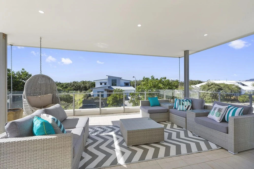 Cylinders Beach House @ Salt Village