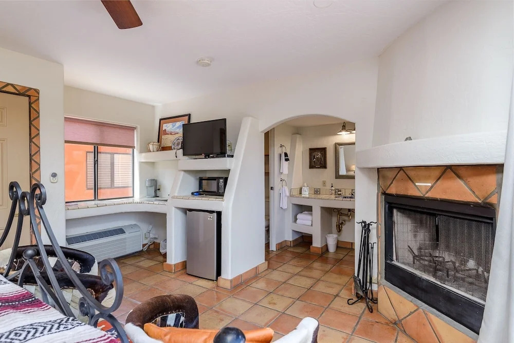 Full Circle Ranch 6 Bedroom Home