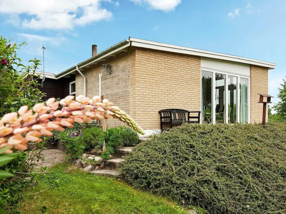 Tranquil Holiday Home in Ebeltoft near Sea