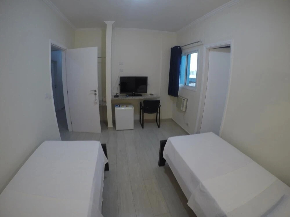 Dumont Park Hotel