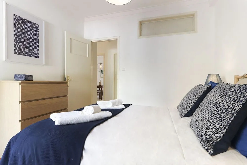 Principe Real Balcony by Homing