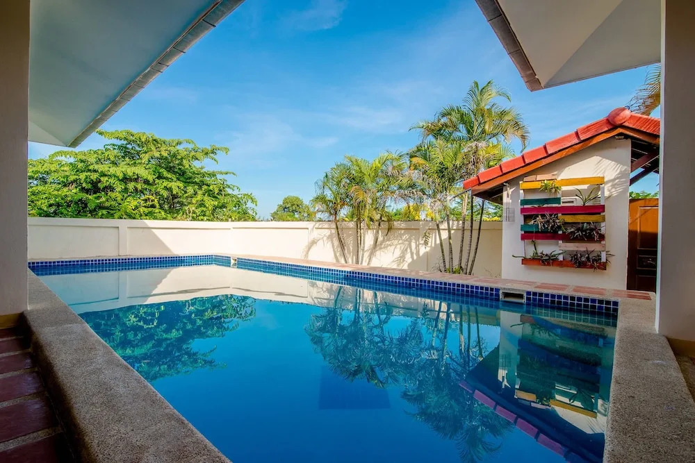 Baan Secret Party Pool Villa