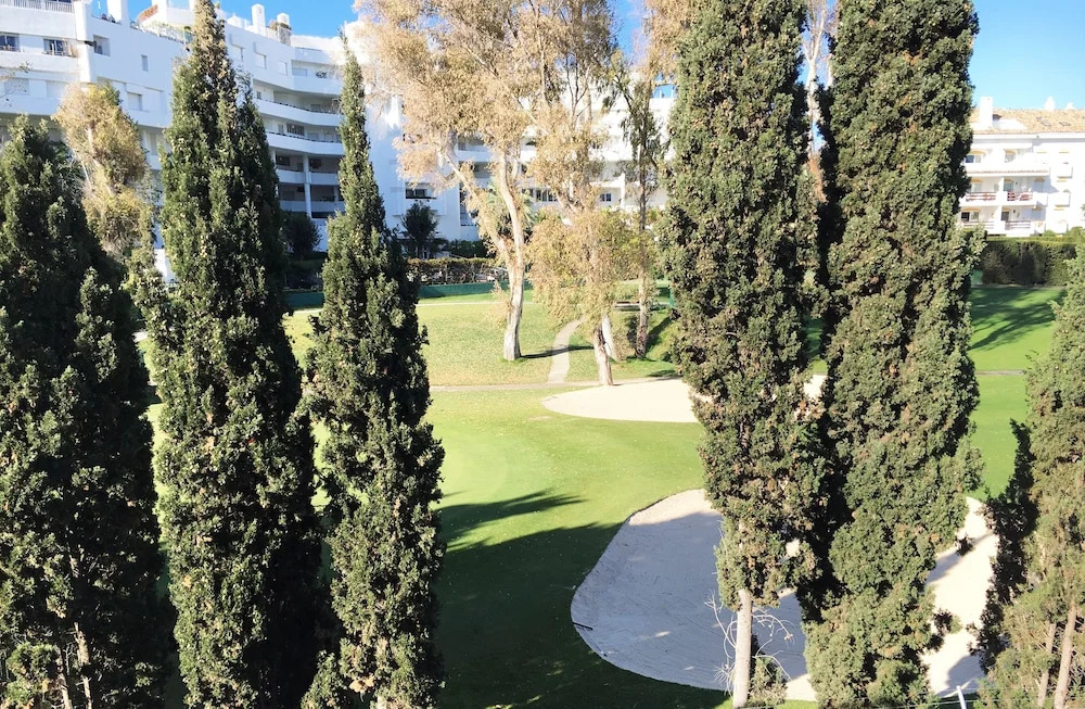 San Pedro, Marbella, Guadavillas Beach Resort. 5 Bed 5 Bath House