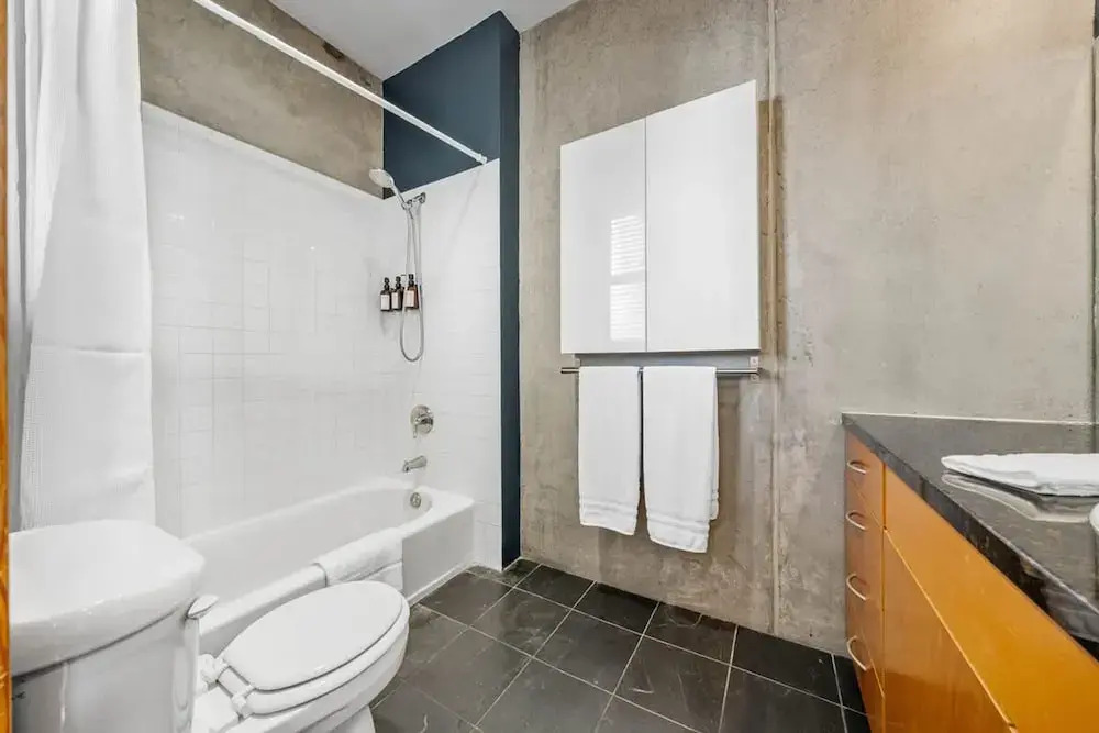 Gaslamp Row House - Sleeps 8 Private Garage AC