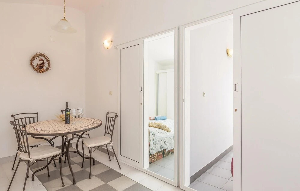 Amazing Home in Podgora with Hot Tub, WiFi & 4 Bedrooms