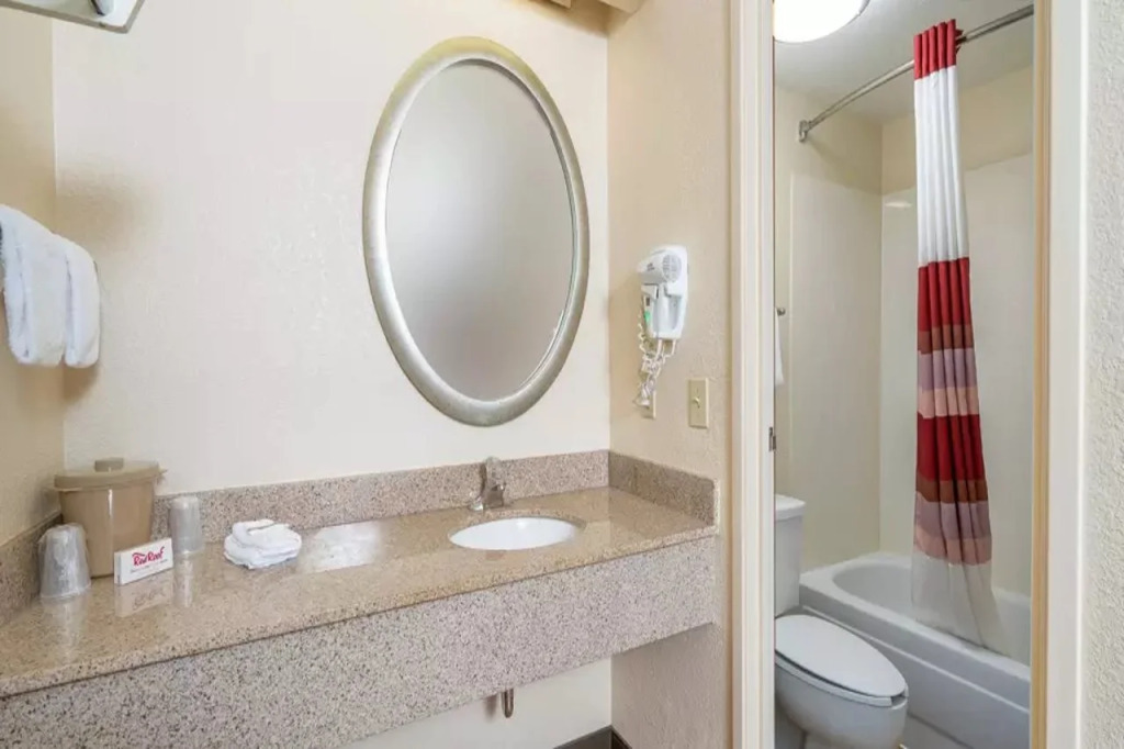 Red Roof Inn Detroit-Rochester Hills/ Auburn Hills