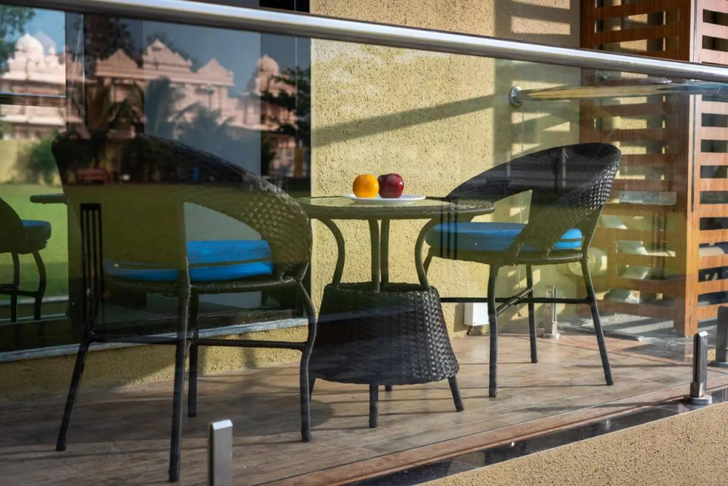 Paramount Riverfront Resort & Spa