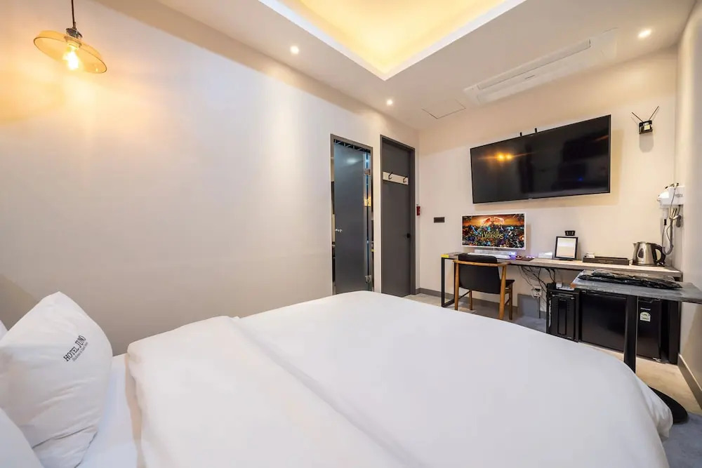 HOTEL Juno