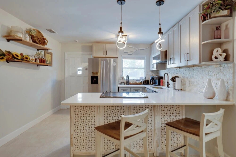 2 Bungalows in Redington Shores! Steps to Beach