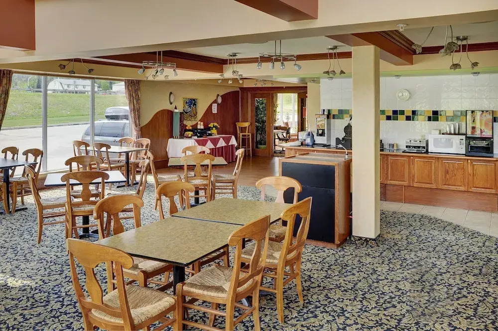 Lakeview Inns & Suites - Hinton