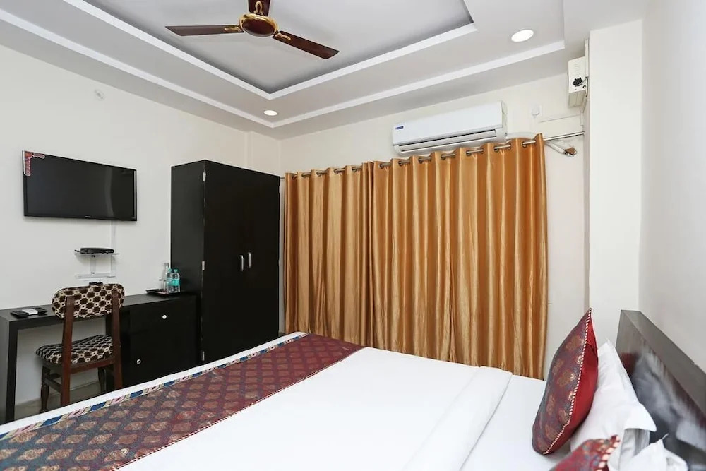 OYO Flagship 121 Hotel Sahu