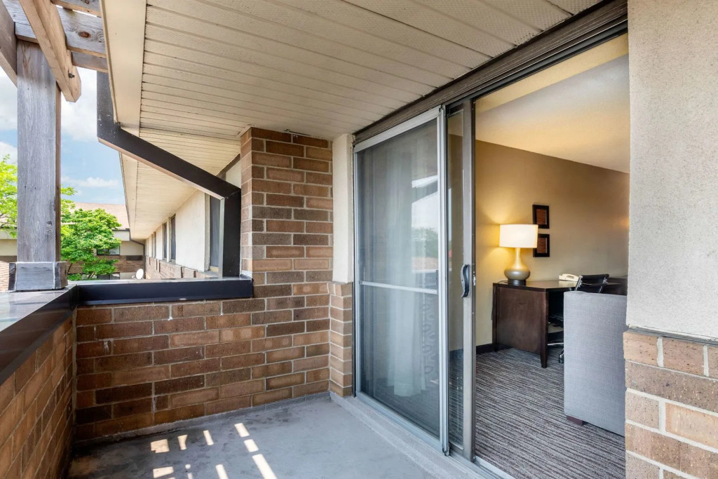 Suburban Studios Arlington Heights Elk Grove