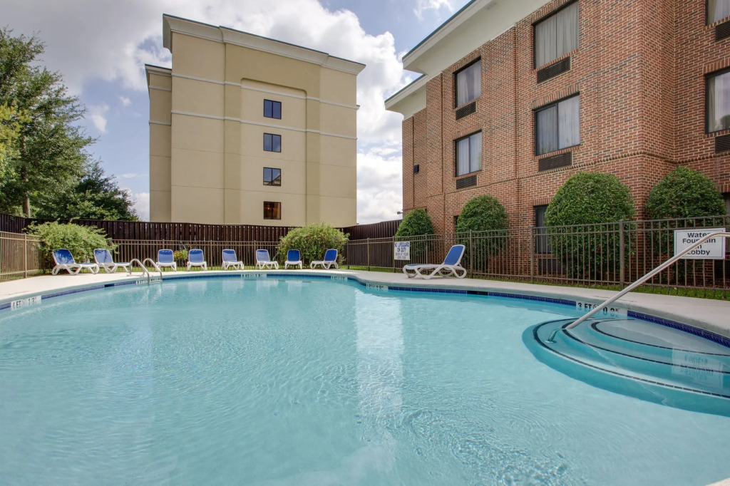 Holiday Inn Express Hotel & Suites Columbia-I-20 at Clemson Road by IHG