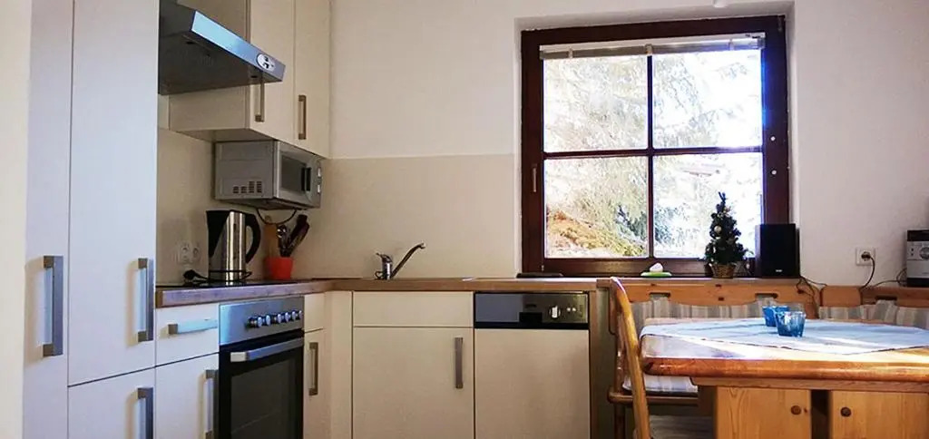 Ferienwohnung 4 Personen Alleinlage am Wald Nähe Skigebiet Hochzeiger