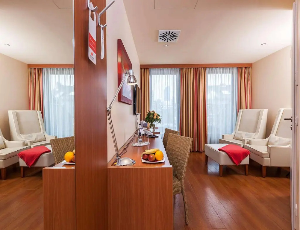 Отель Premier Inn Frankfurt City Europaviertel