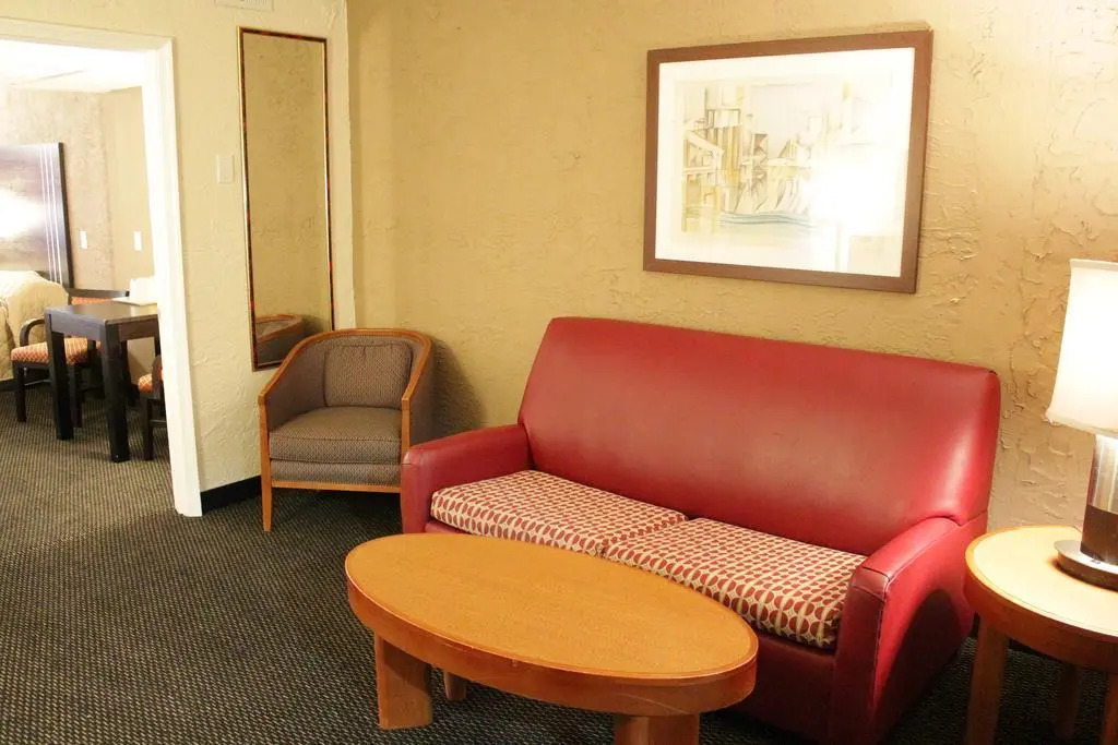 Cozy Crest Motel