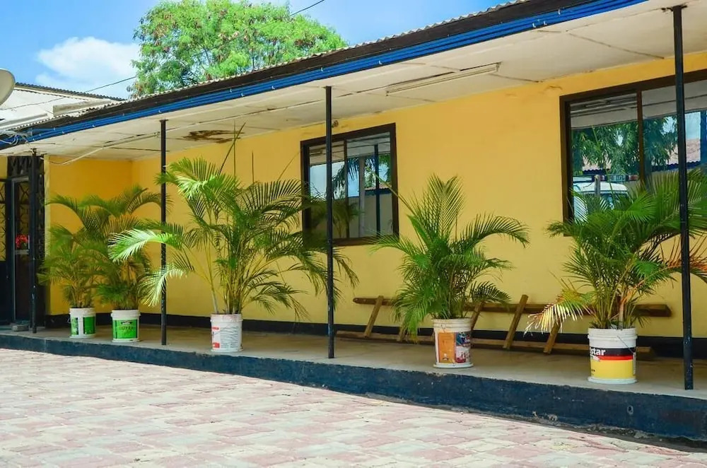 Kicec bar and guest house airport