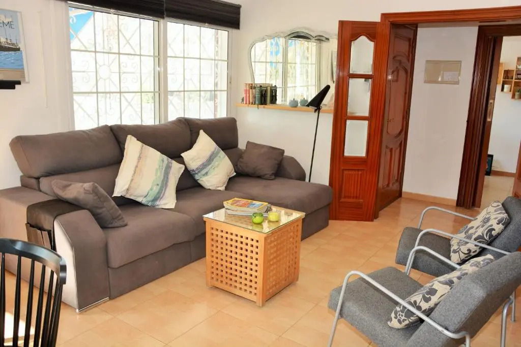 Villa Sitges Les Moreres Beach 15 minutes walking AC Very Confortable Nice Outdoor Areas Pool very sunny