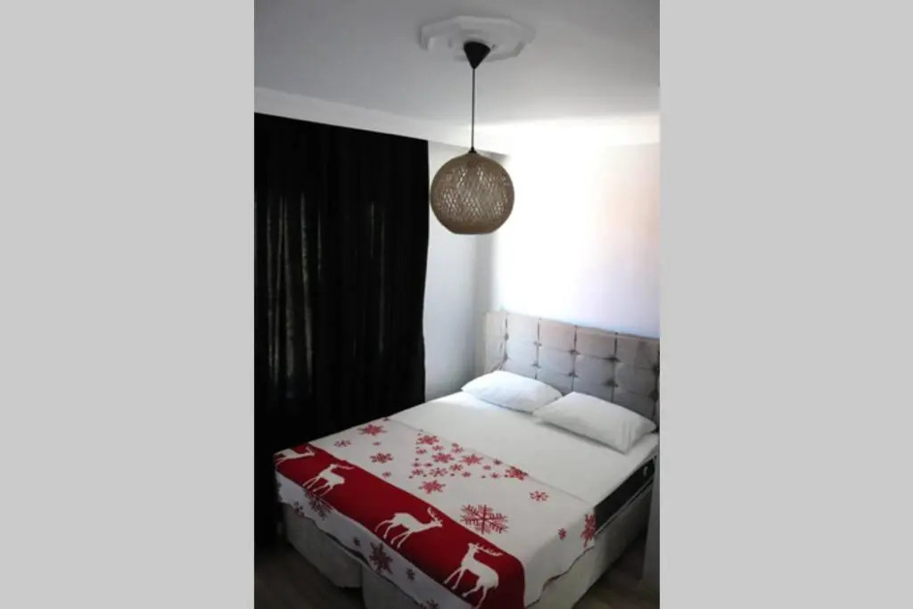 Full Müstaki̇l Göl Manzarali Havuzlu Vi̇lla- Btk02