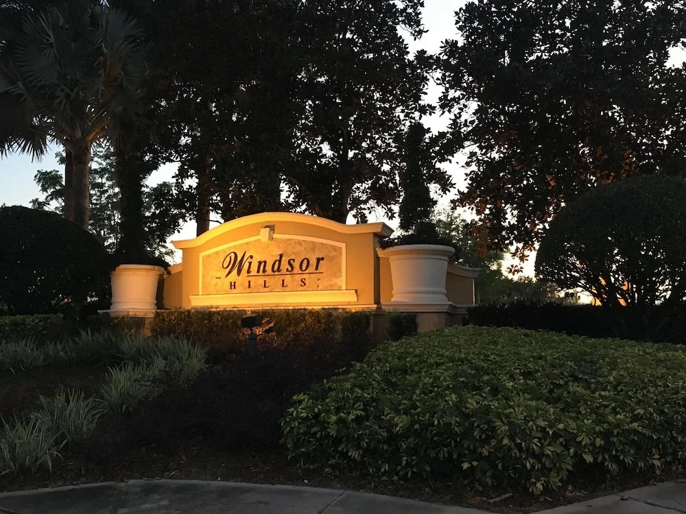 Windsor Hills Oasis: Private Pool, Spa & Game Room 6 Bedroom Home