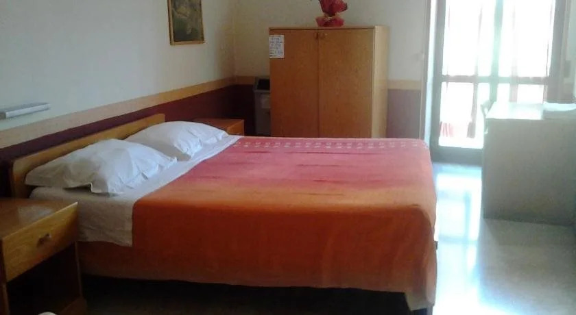 Hotel Apollo