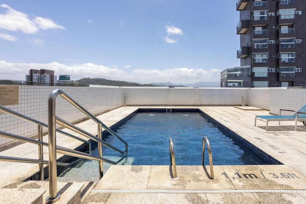 Stay Home Luxo | 1min Praia Gonzaga | Rooftop, Piscina, Sauna & Gym