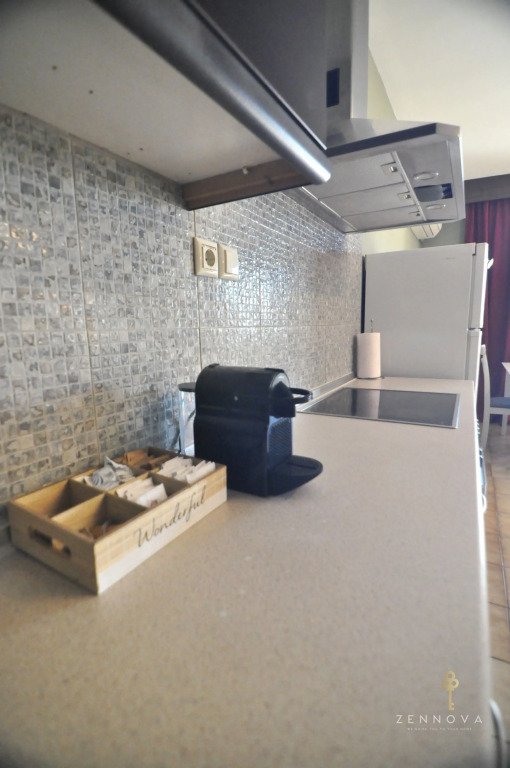 Zennova 80 Kastra Apartment