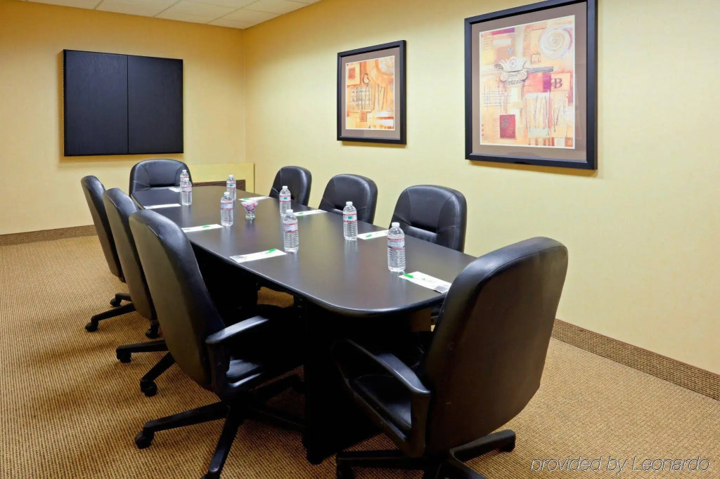Holiday Inn East Windsor - Cranbury Area