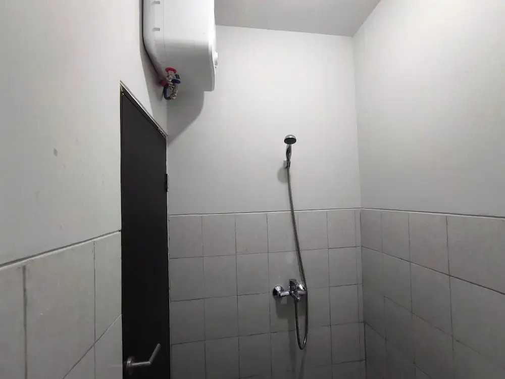 Homey Studio With Easy Pool Access Apartment At Suncity Residence
