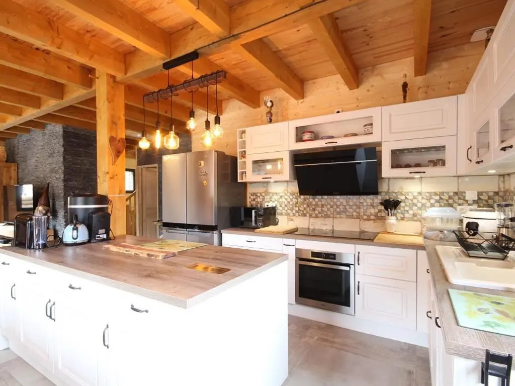 Splendide chalet 5 chambres avec terrasse, garage et wifi au Mont-Dore - FR-1-608-188
