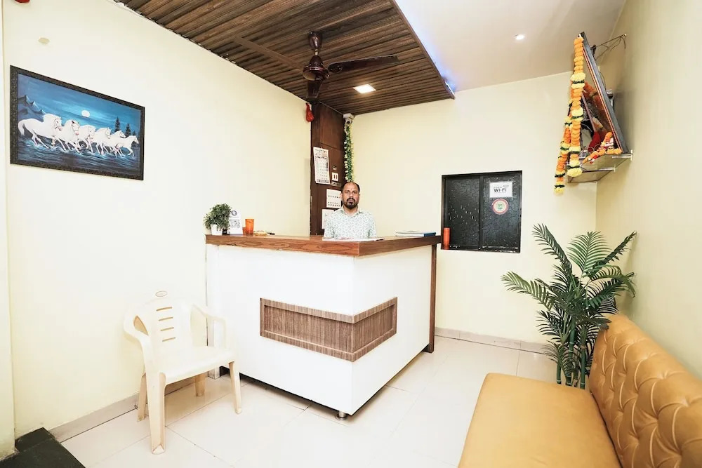 Hotel Sai Parikrama