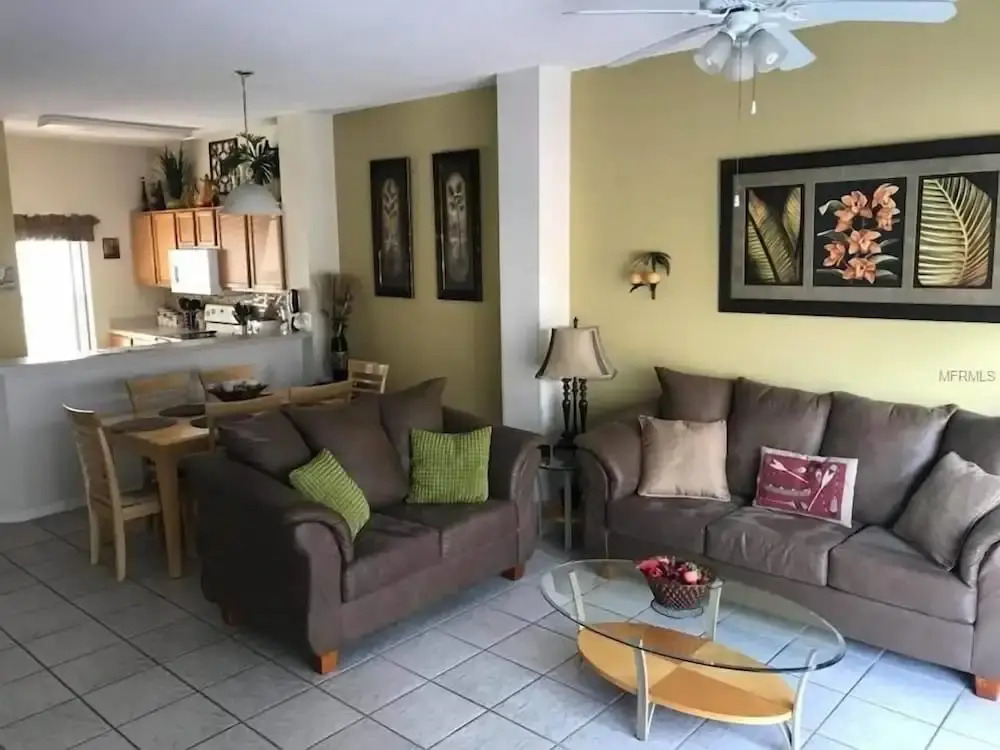 3br, 2.5ba Townhome W/ Lake View, Sunny Rear Yard 3 Bedroom Townhouse by RedAwning