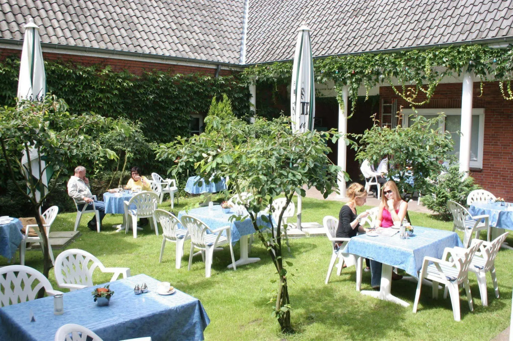 Hotel LEANO
