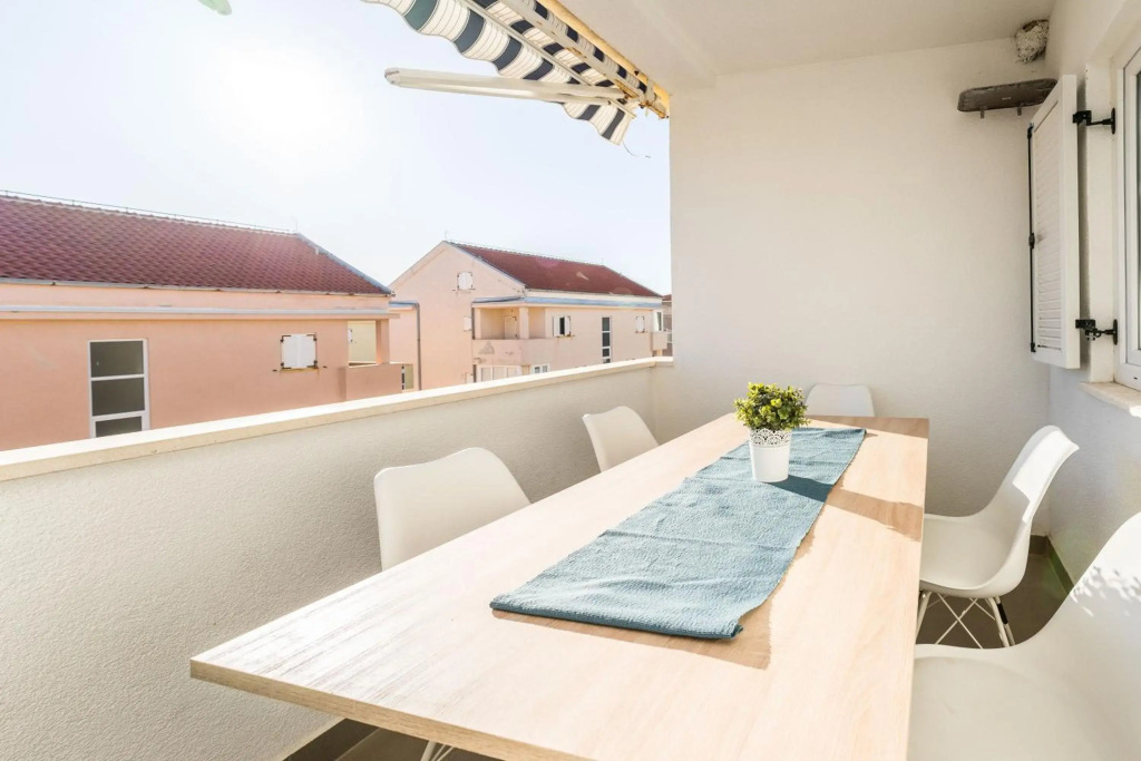 Mint, lovely apartment for 8