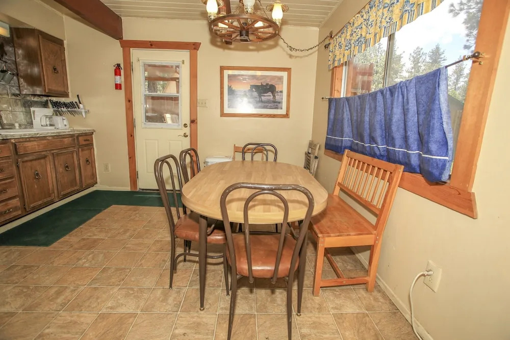 Bear Trap Cabin