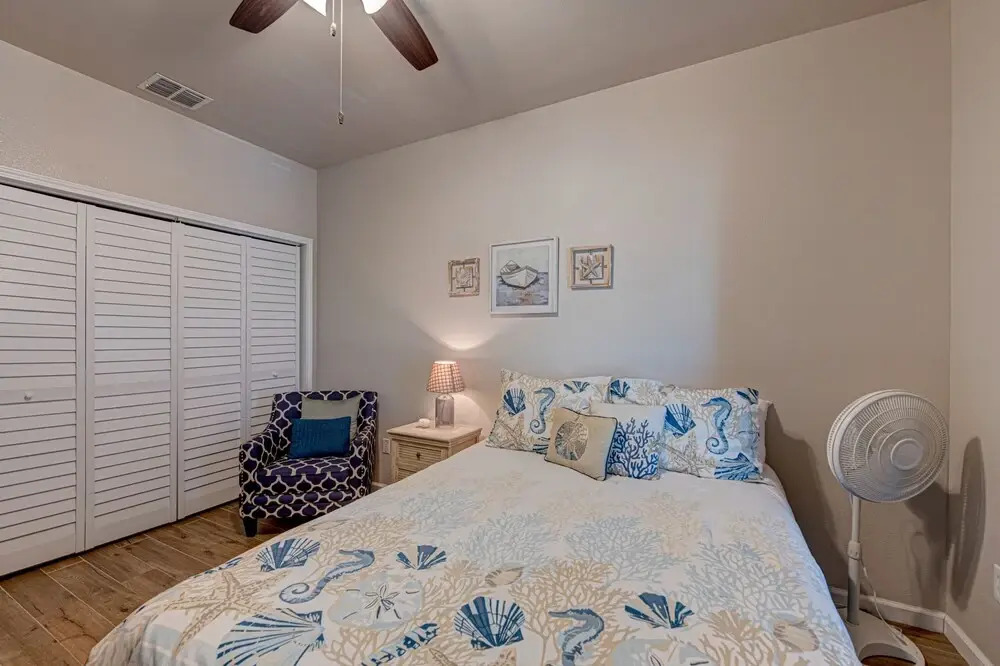 The Lah De Dah Sh302 2 Bedroom Condo by Redawning