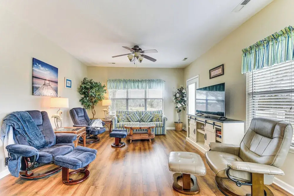 Golfer's Oasis 1 Mi to Ocean: River Creek II Condo