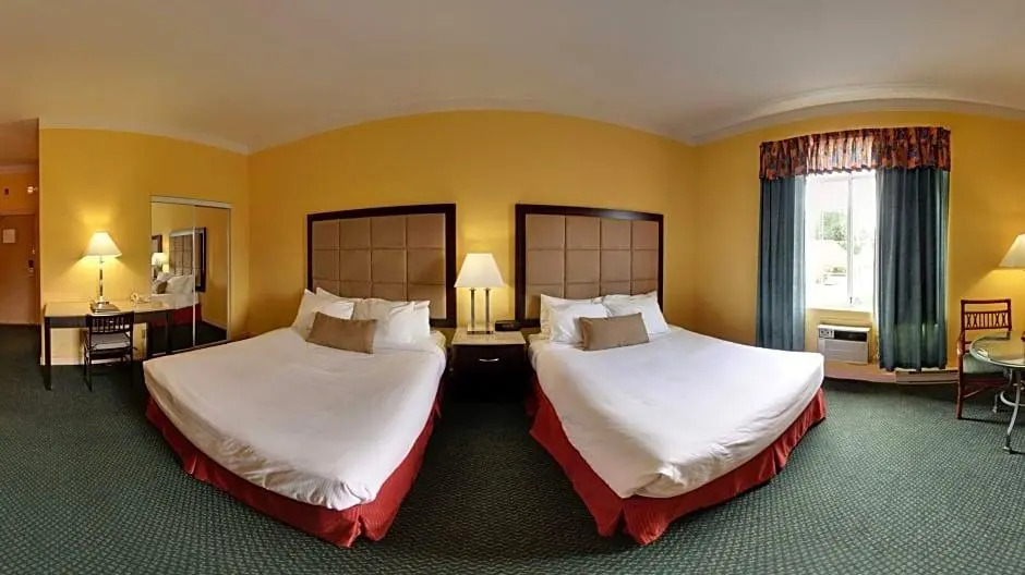 Pacific Inn Resort & Conference Center