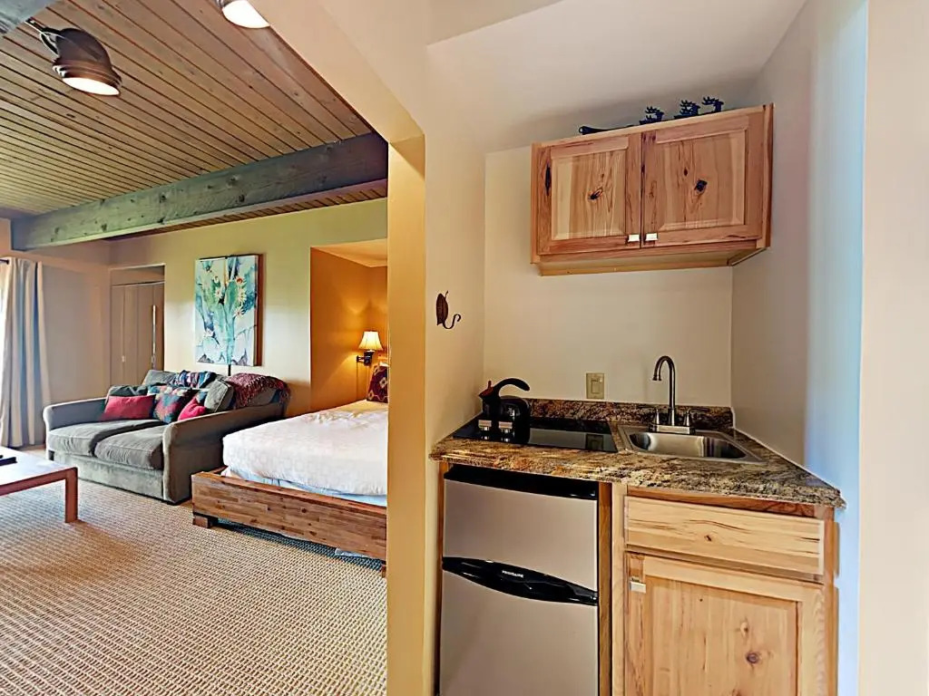 Timberline Condominium Studio Deluxe Unit 216