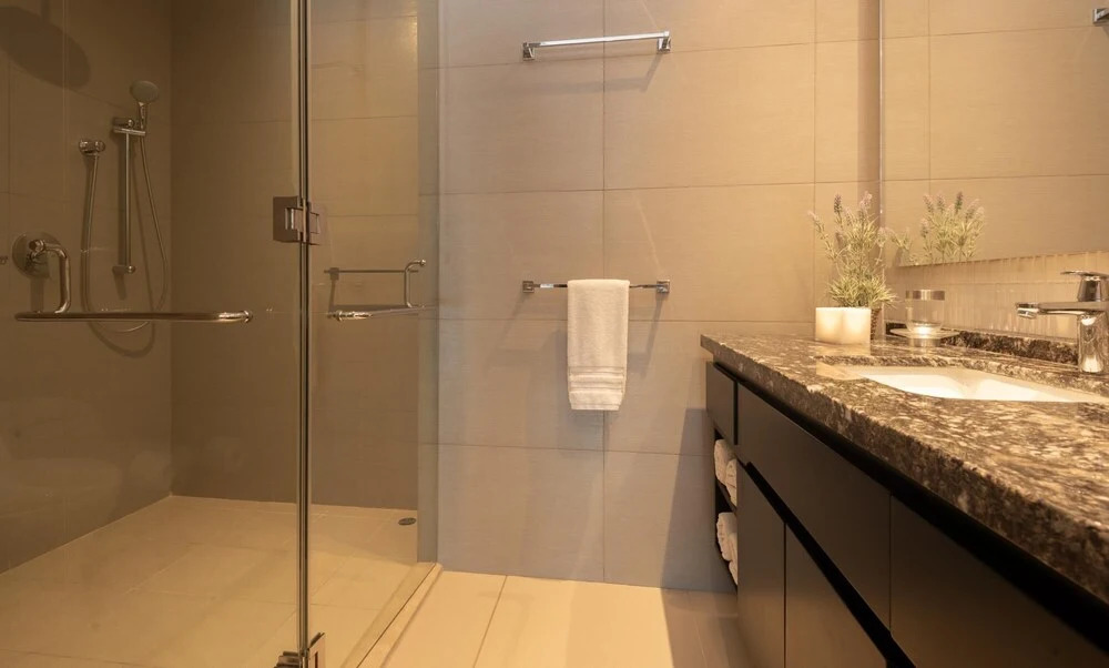 Luxe 1BR Apt With Amazing Water and City Views 2801