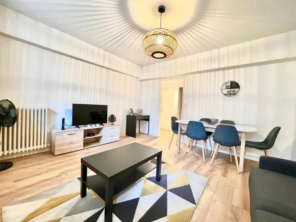 Stay house to Poitiers