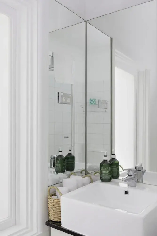 MAC St Kilda Acland St by Melbourne Apartment Collection