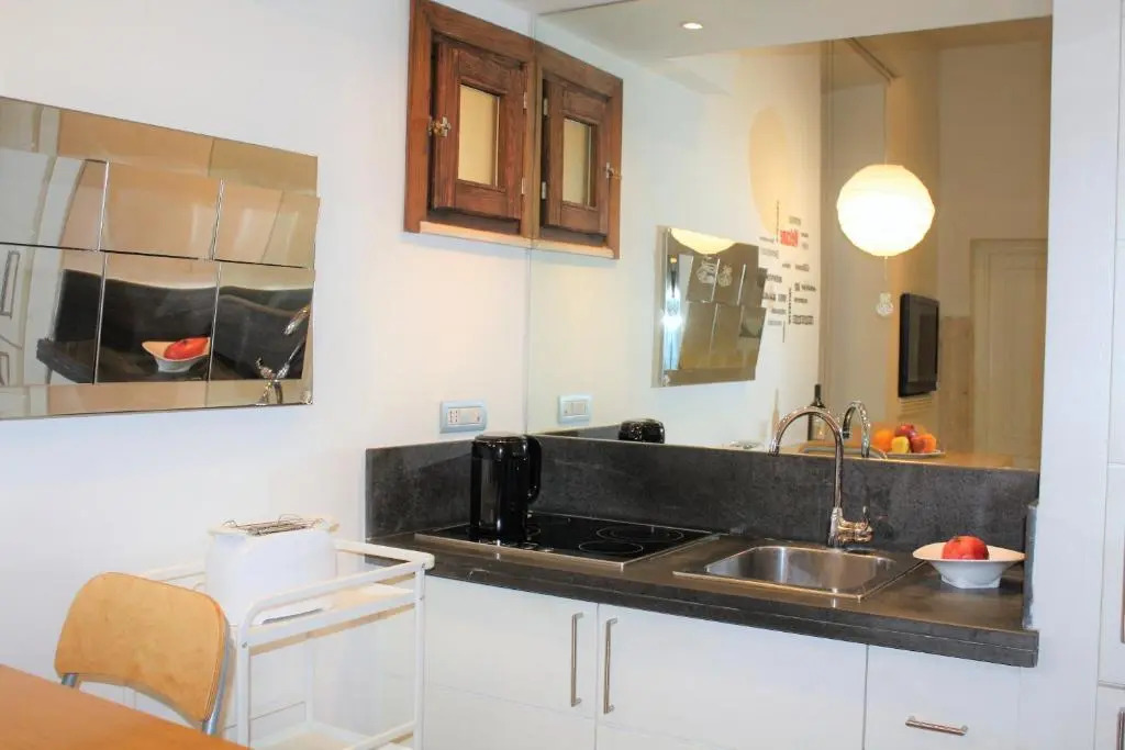 Navona Secret Suite