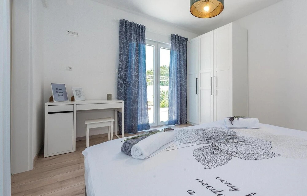 Luxurious Home In Betina