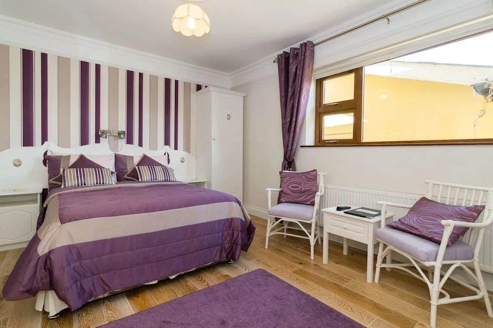 Cois Li Accommodation