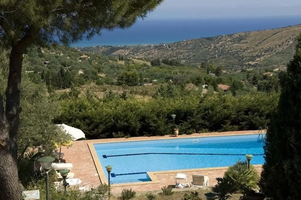Villa Ivoni 1
