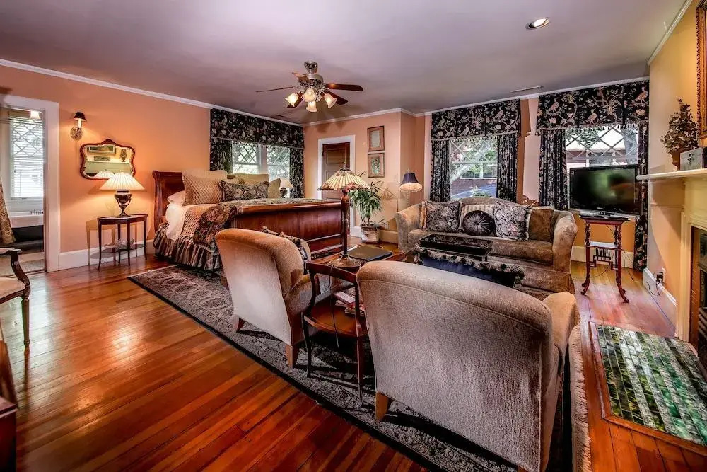 Black Walnut B&B Inn