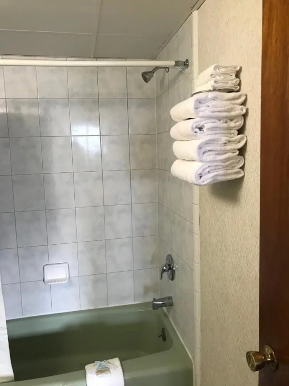 Surf Inn Suites