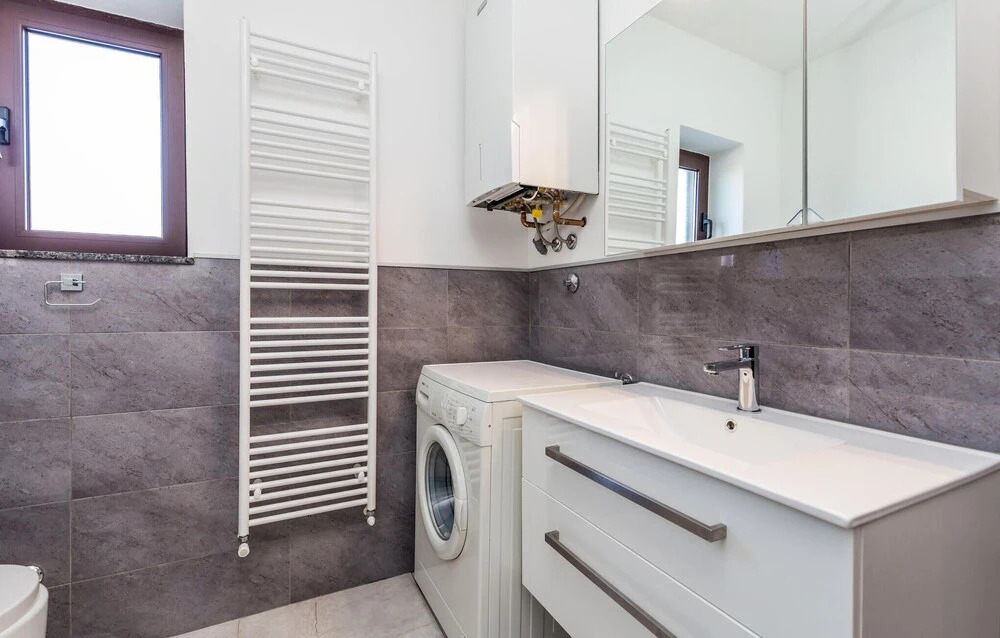 Amazing Apartment in Rijeka With 2 Bedrooms, Wifi and Outdoor Swimming Pool