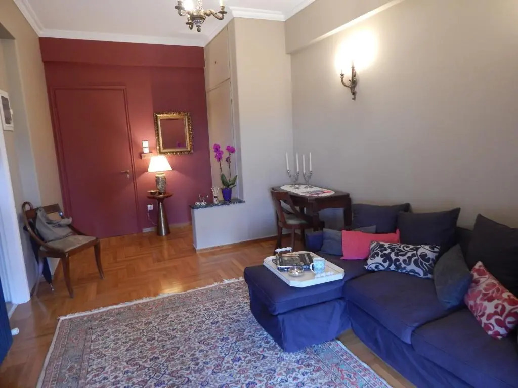 Athens-Plaka, Peter’s beautiful apartment in Temple of Zeus
